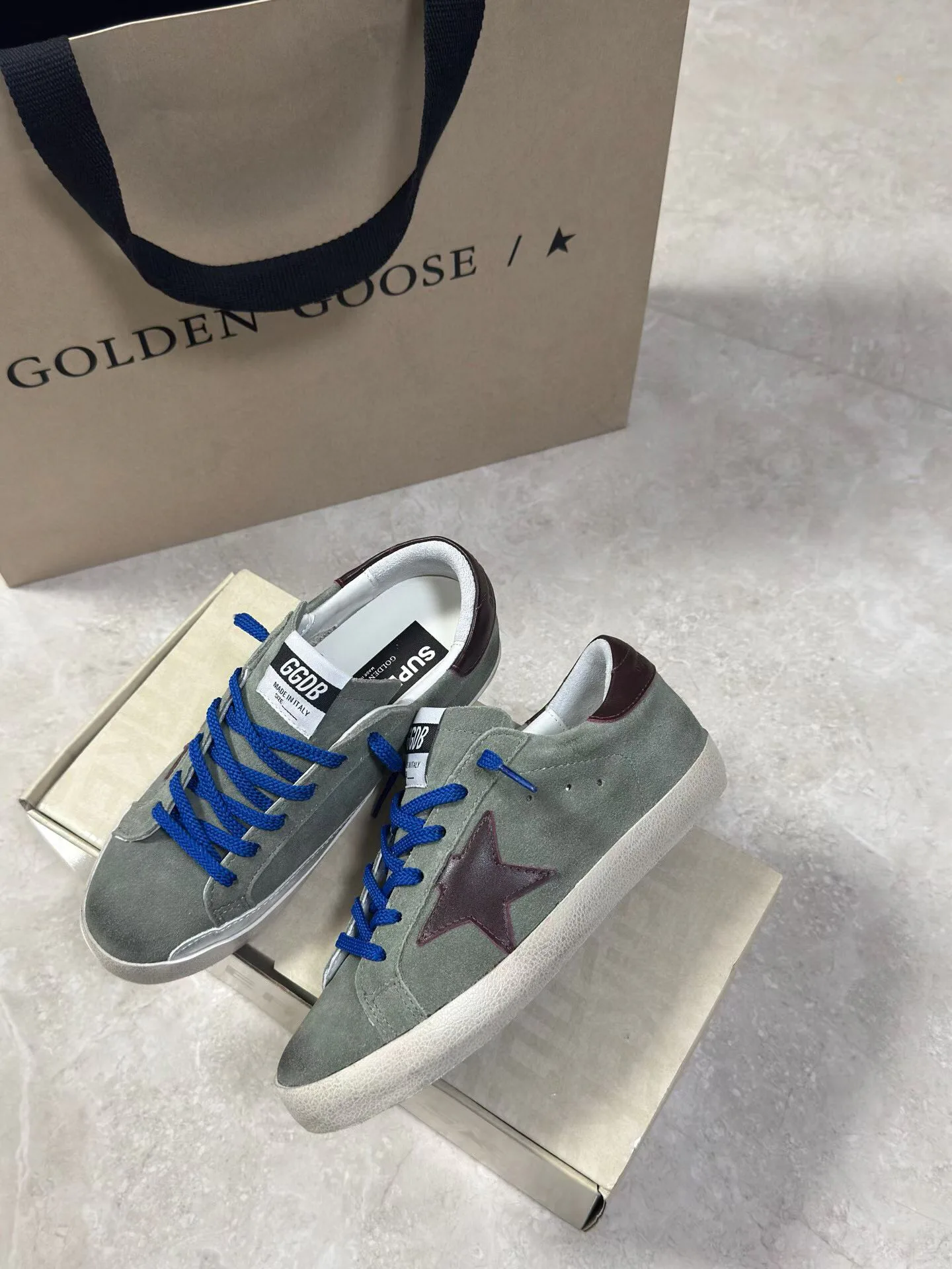 Кроссовки Мужские Golden Goose 18265605