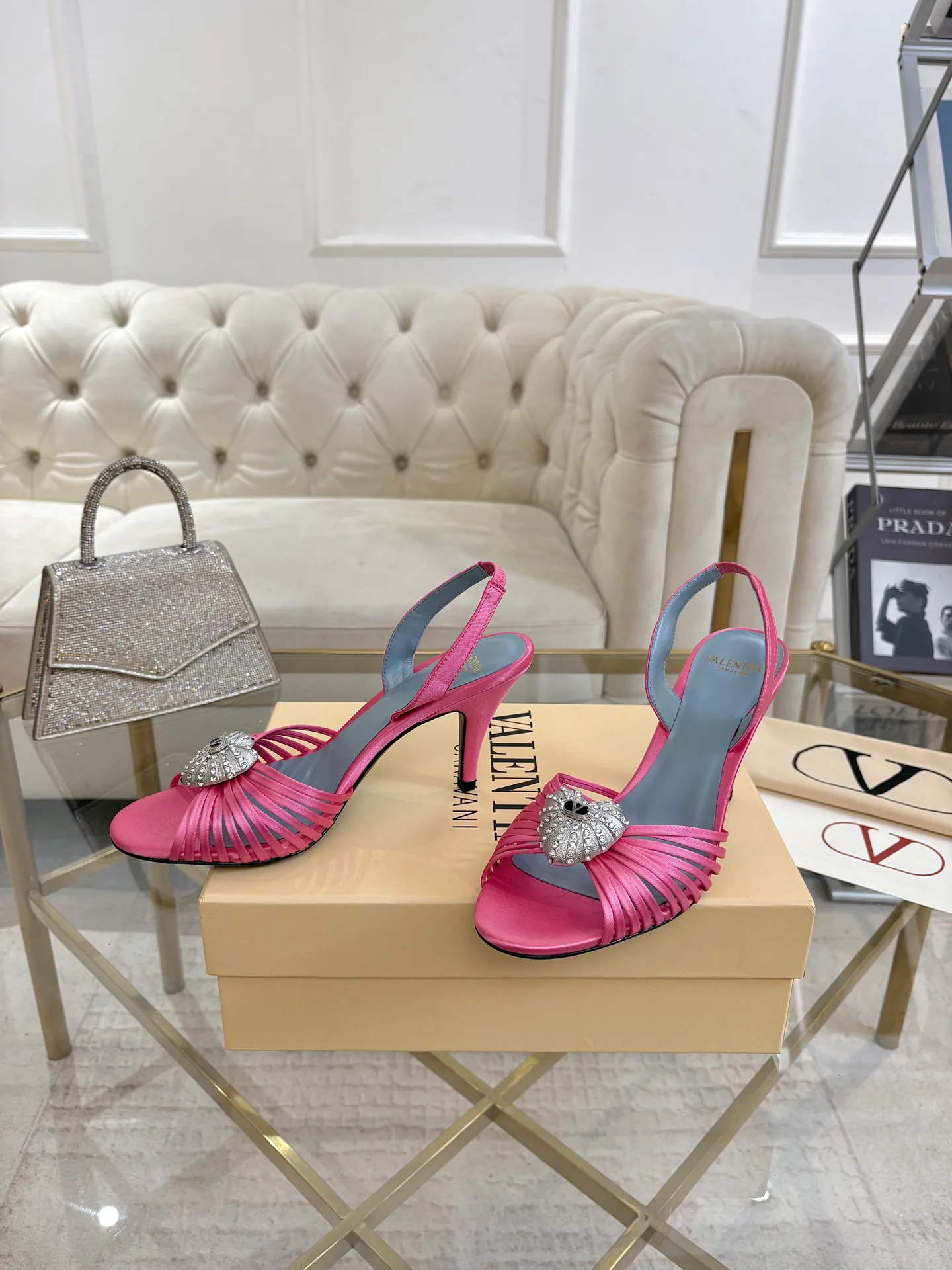 Босоножки Женские Valentino 18135270