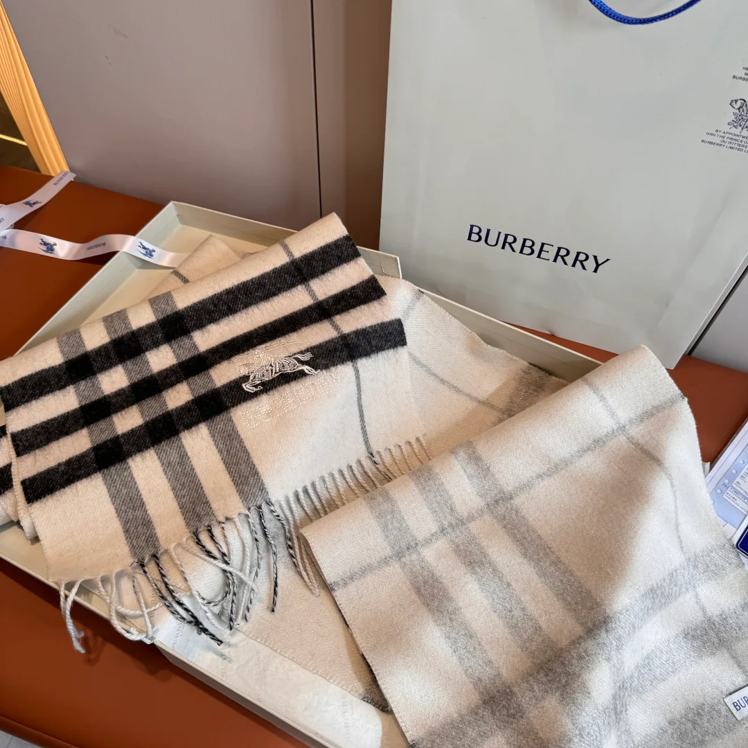 Шарфы Burberry 4549933