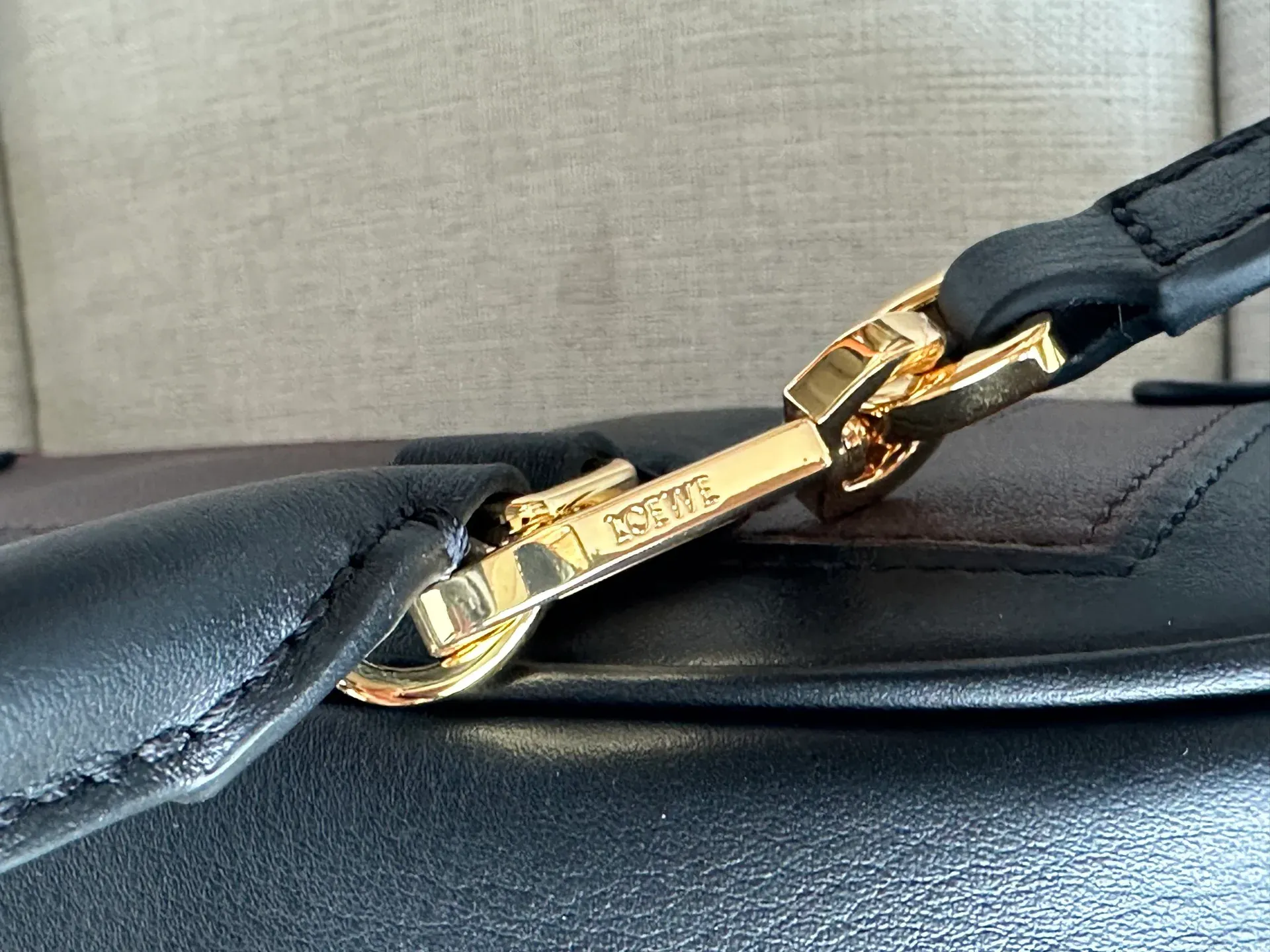 Классические Сумки Женские Loewe 1101941