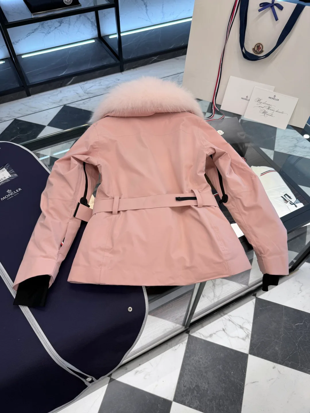 Куртки И Пуховики Женские Moncler 18725282