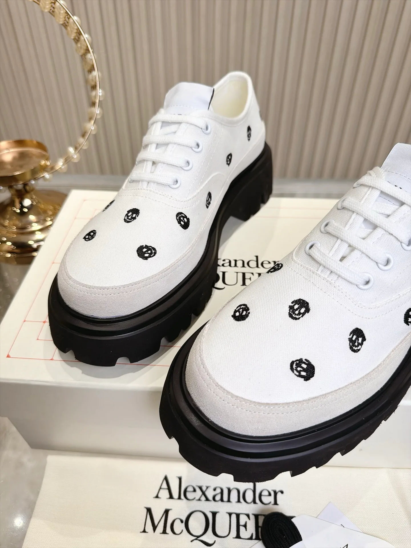 Кроссовки Женские Alexander Mcqueen 19080150