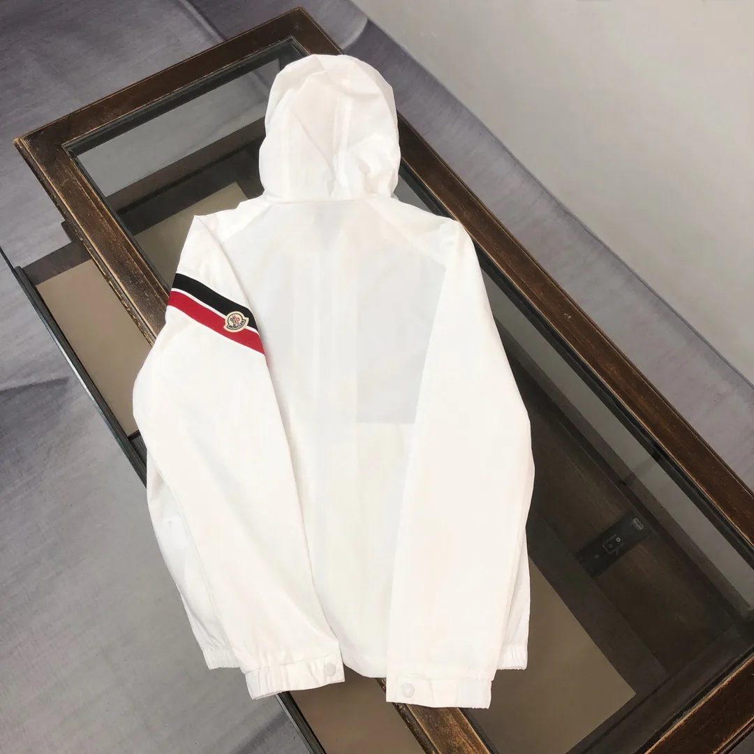 Куртки И Пуховики Мужские Moncler 9642363