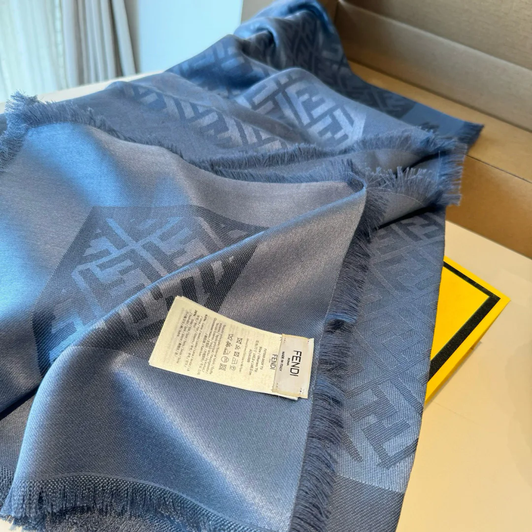 Шарфы Fendi 463880