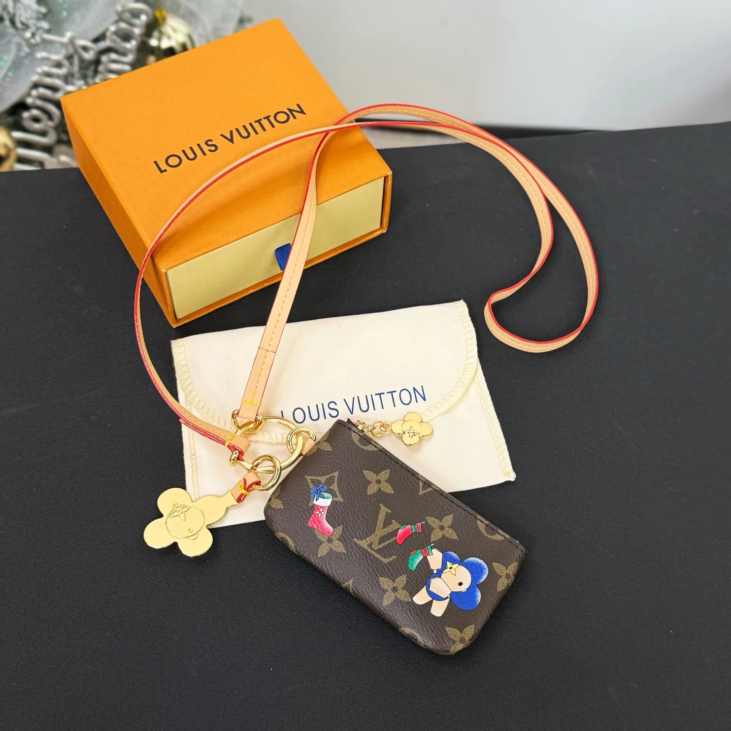 Клатчи Женские Louis Vuitton 2546476