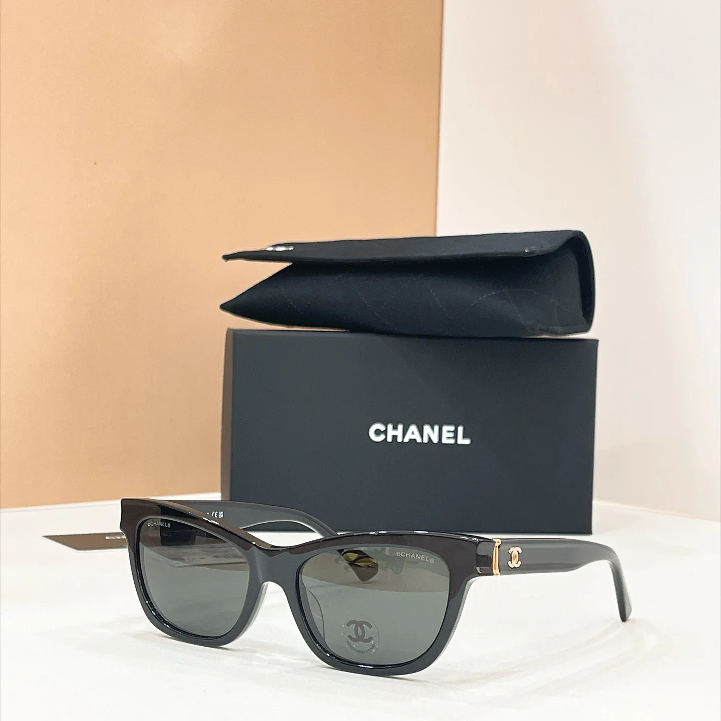 Очки Chanel 17992512