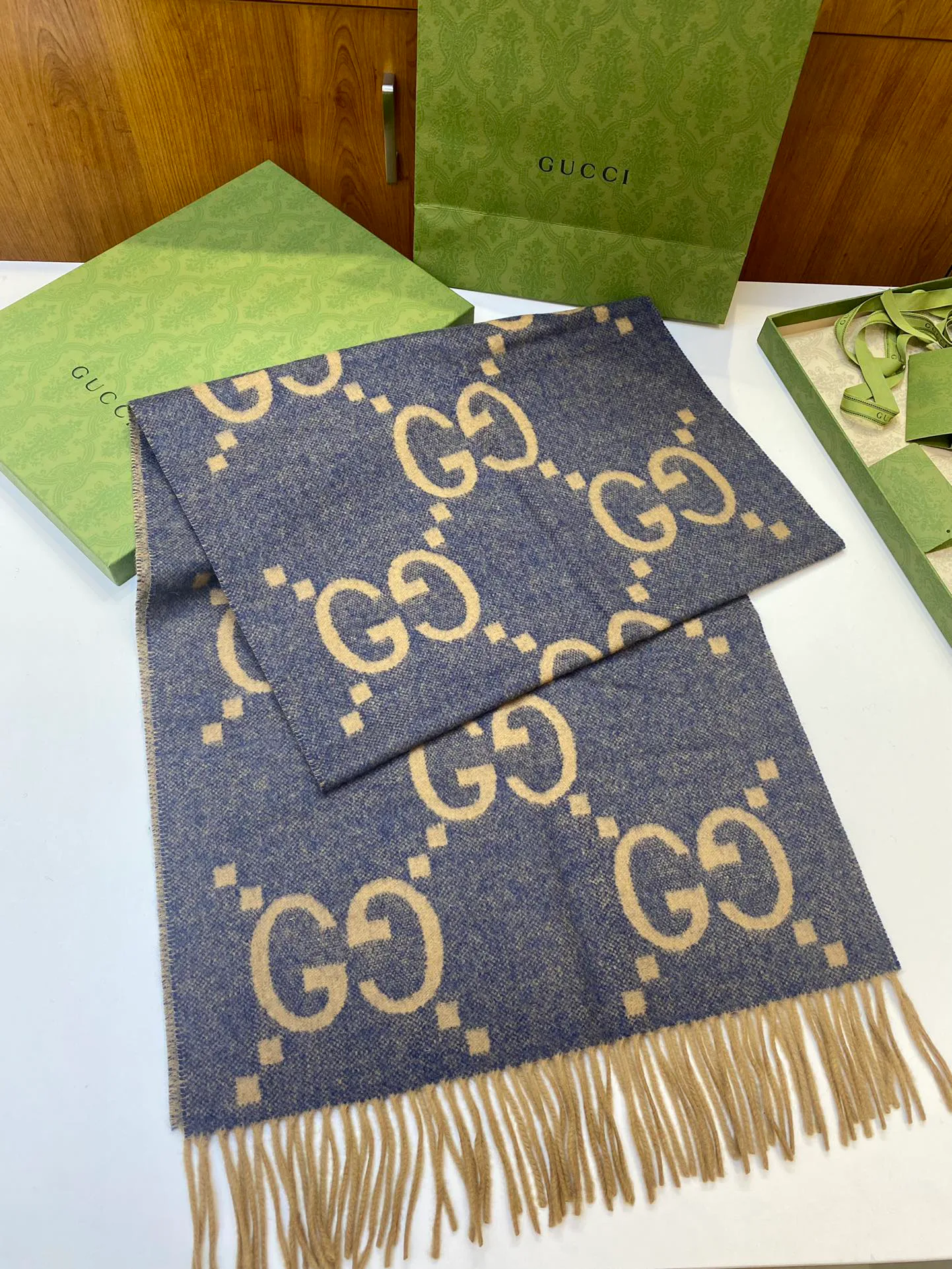 Шарфы Gucci 210285