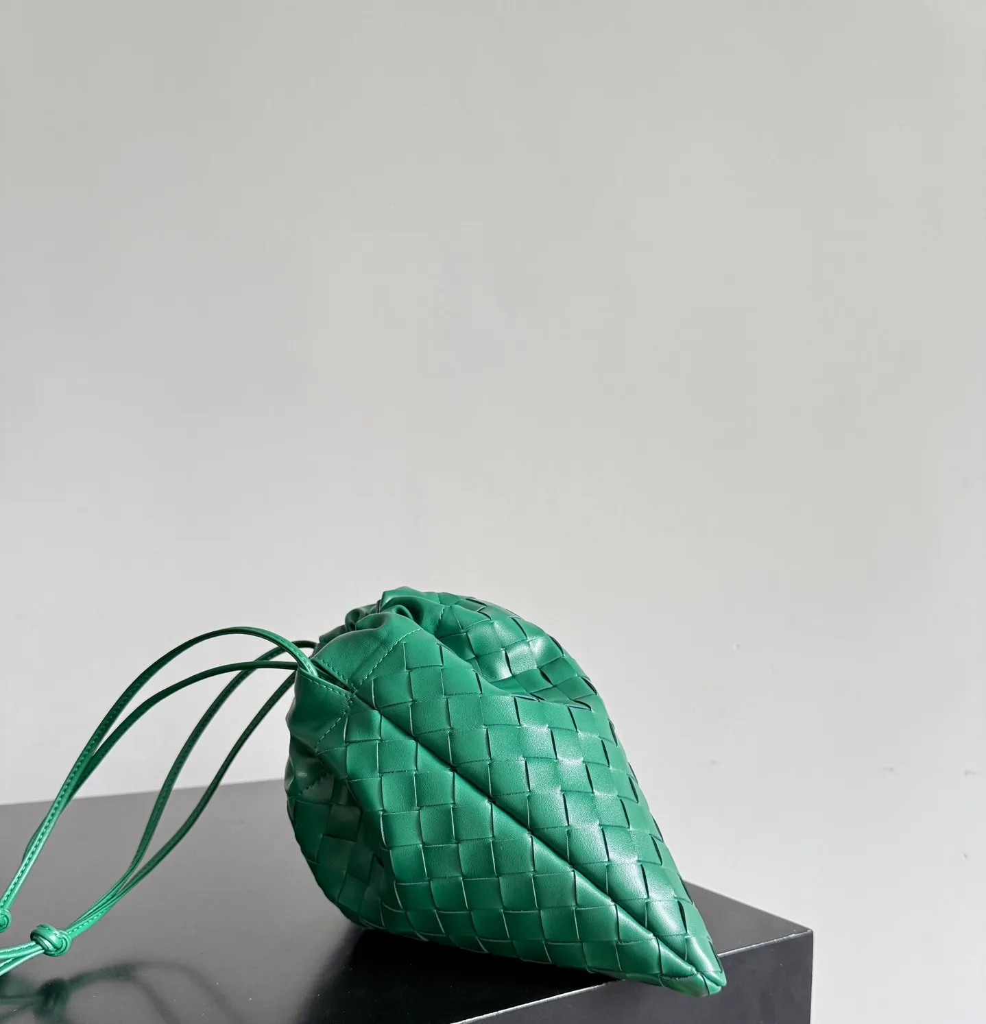 Классические Сумки Женские Bottega Veneta 11877914