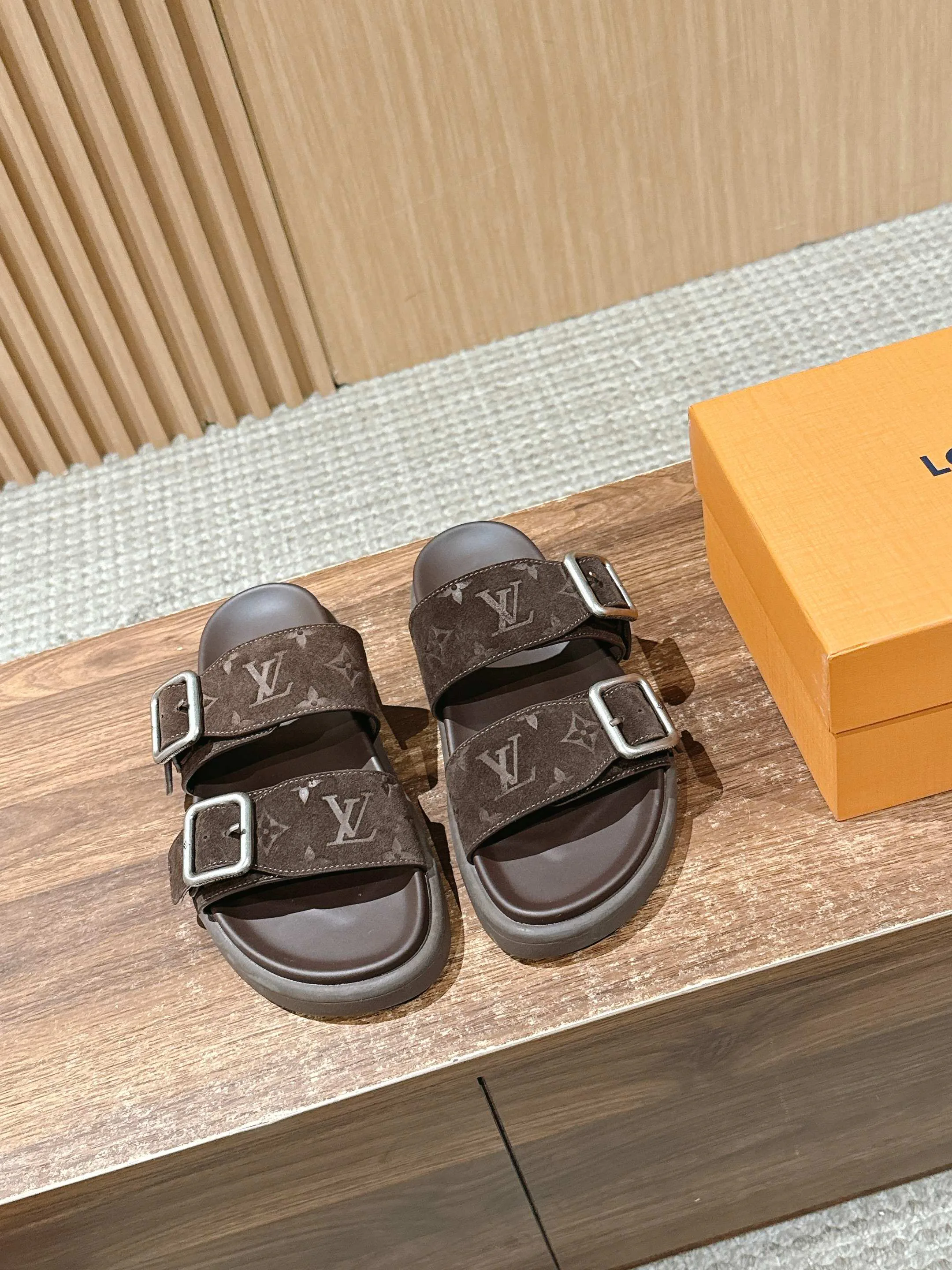 Шлепанцы Мужские Louis Vuitton 54897