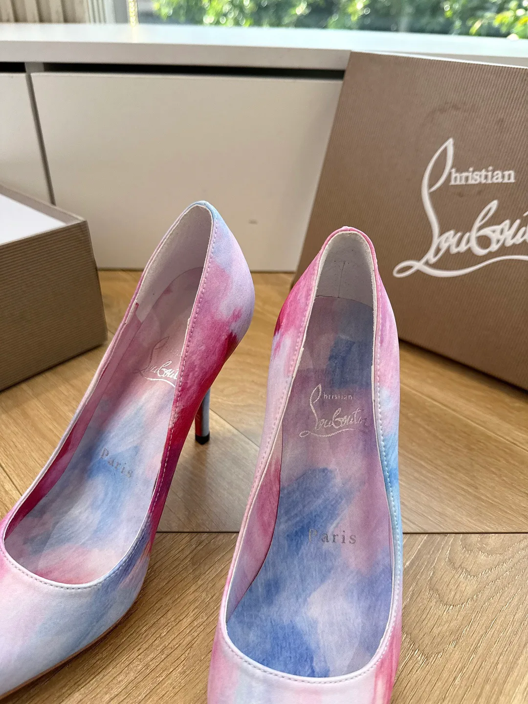 Туфли Женские Christian Louboutin 17480775