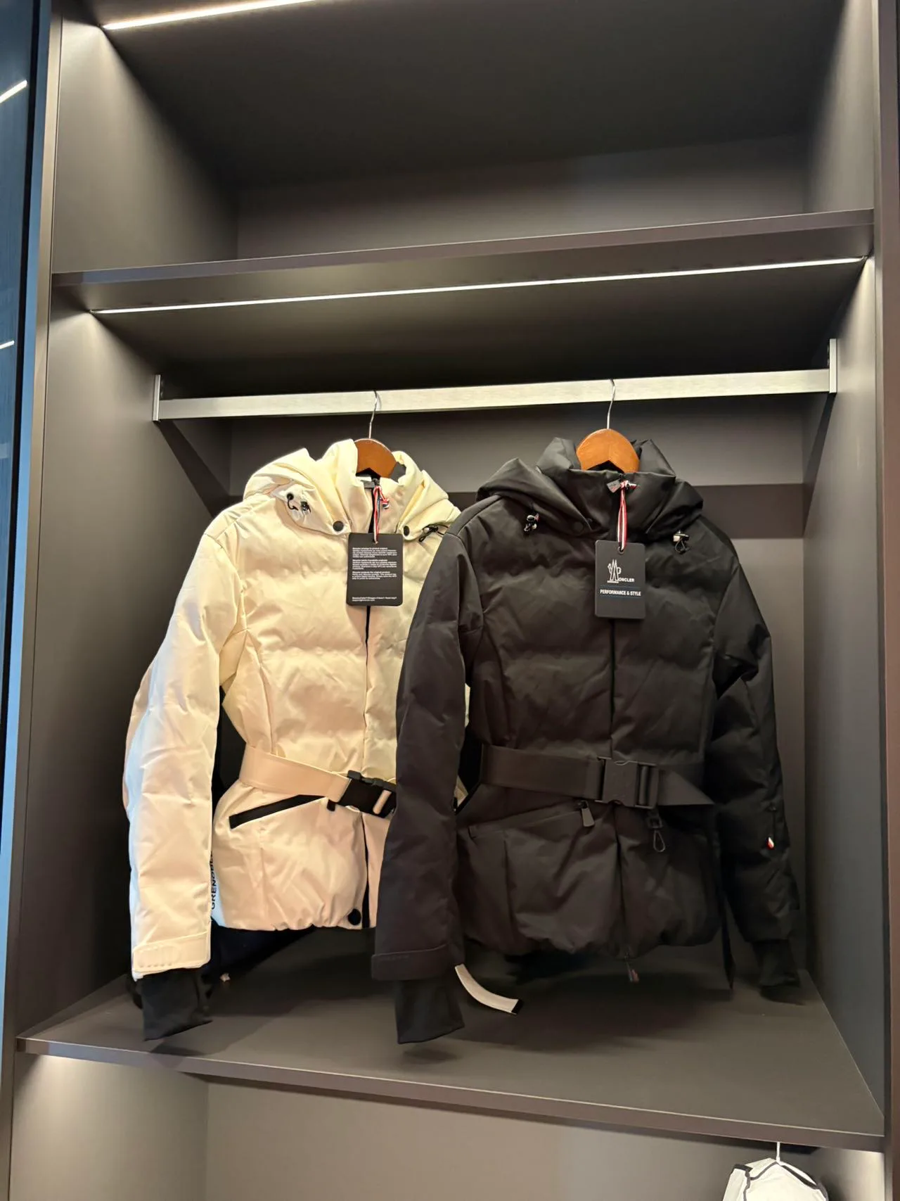 Куртки И Пуховики Мужские Moncler 18231762