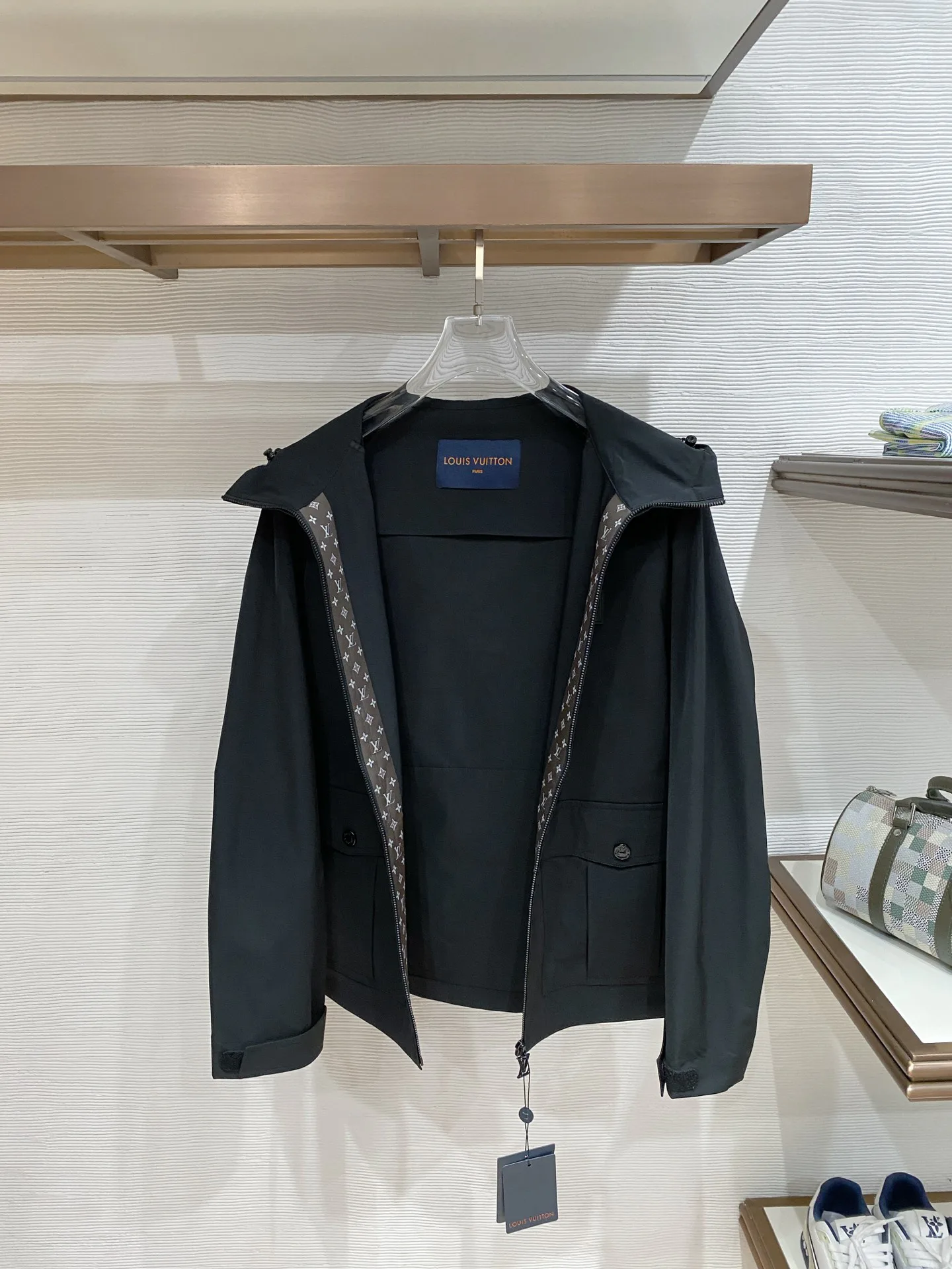 Куртки И Пуховики Мужские Louis Vuitton 11504082