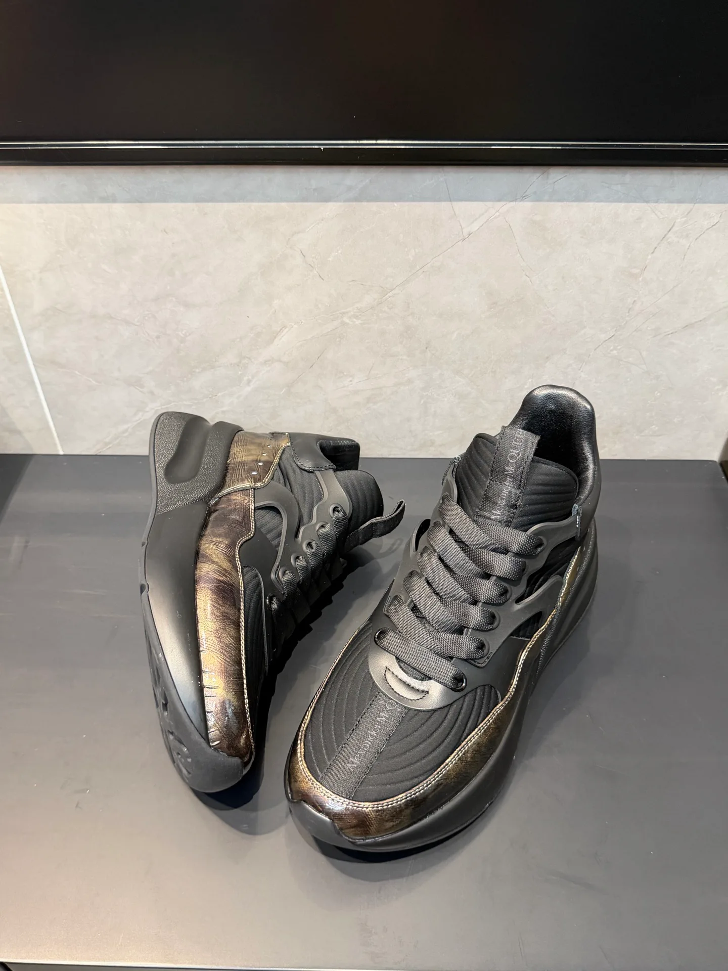 Кроссовки Женские Alexander Mcqueen 18363812