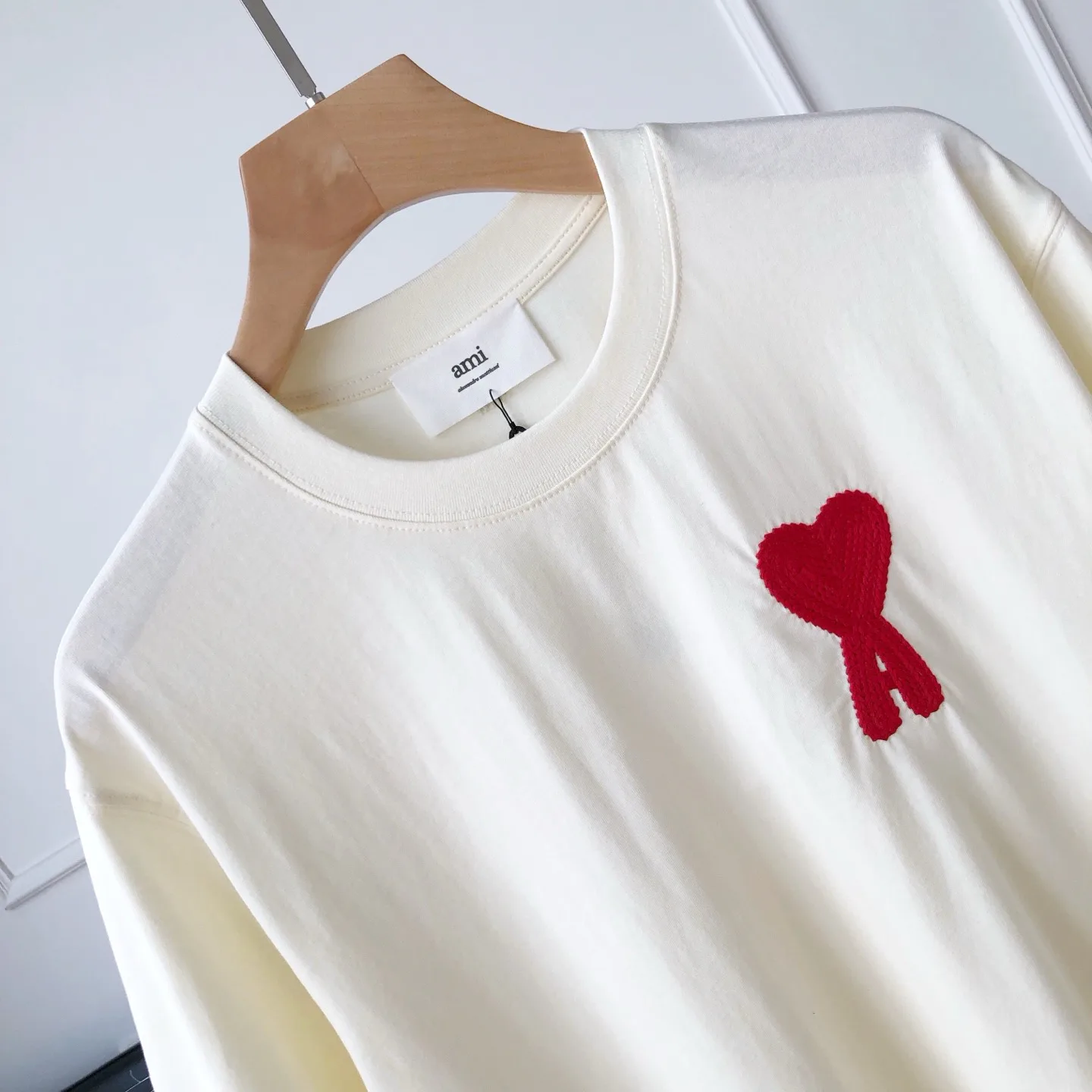 Футболки Женские Ami Paris 11248