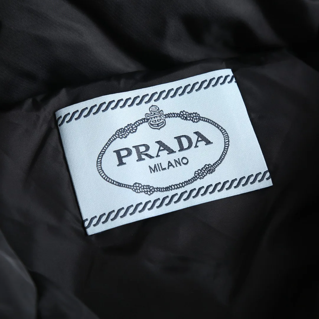 Куртки И Пуховики Женские Prada 19135410