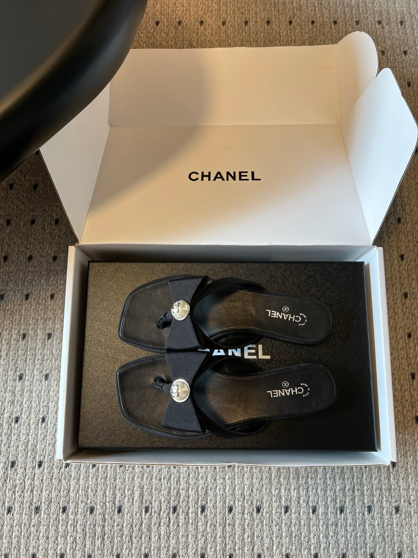 Шлепанцы Женские Chanel 17419372
