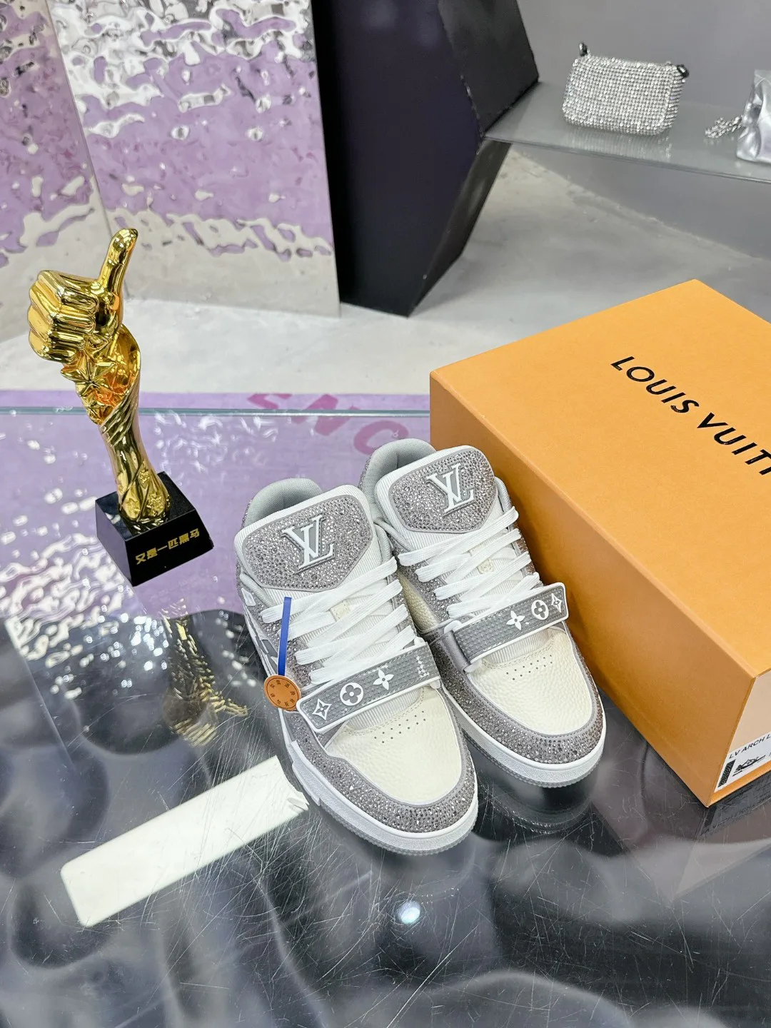 Кроссовки Женские Louis Vuitton 378077