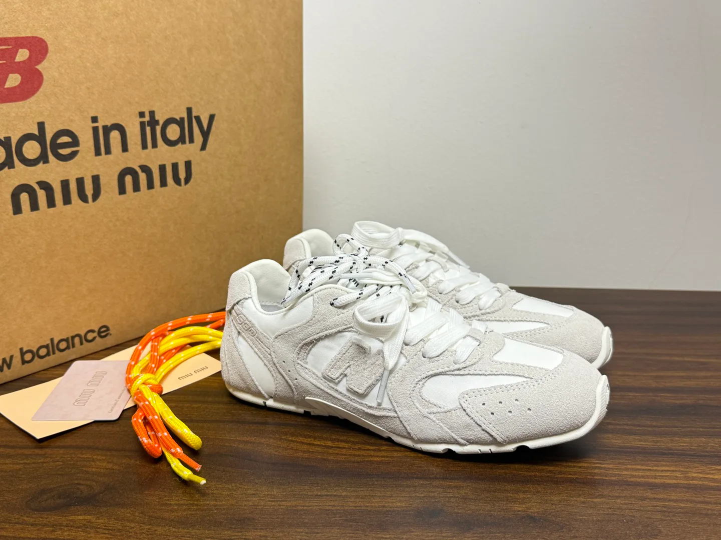 Кроссовки Женские Miu Miu 18961433