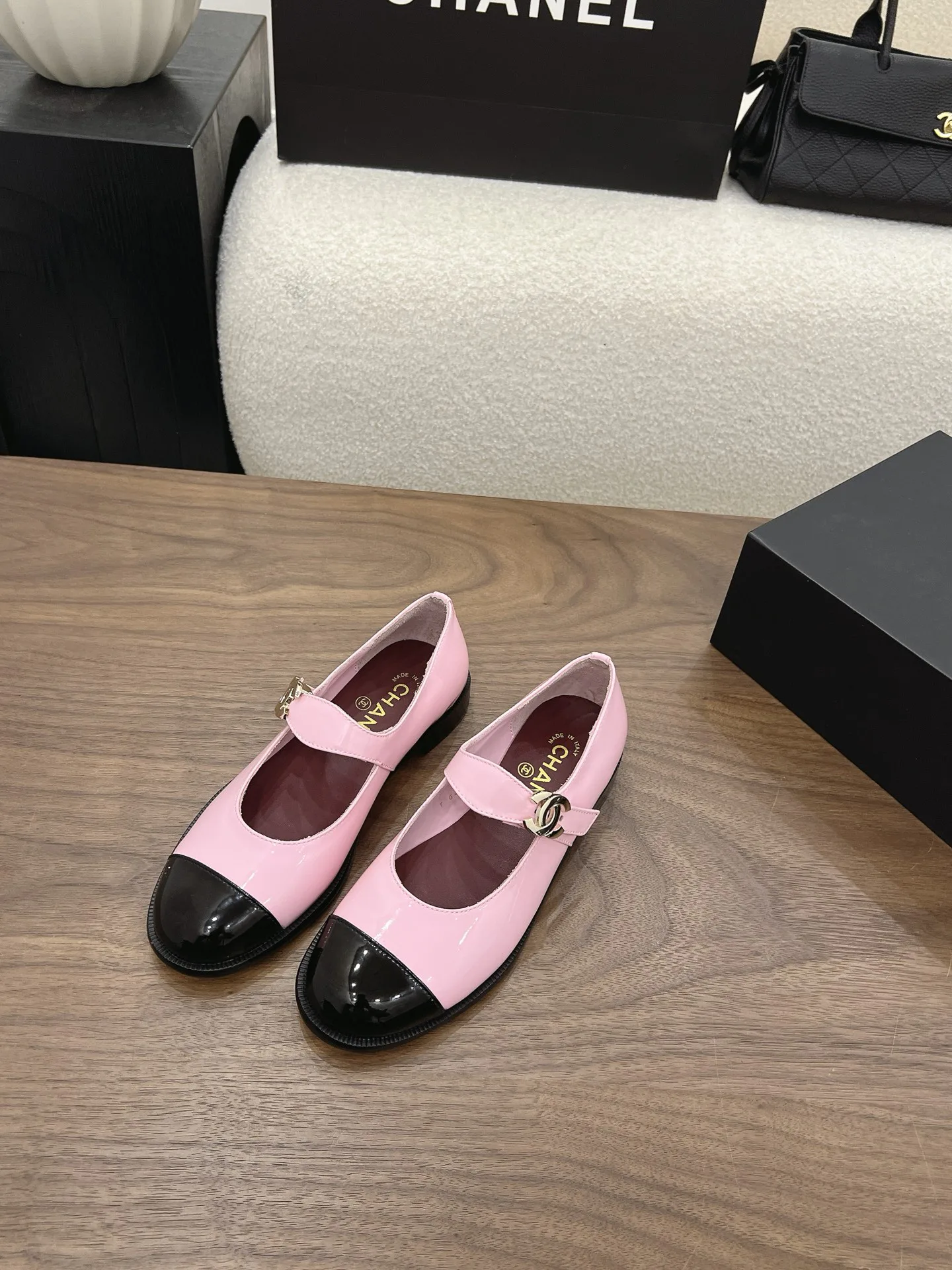 Туфли Женские Chanel 17342636