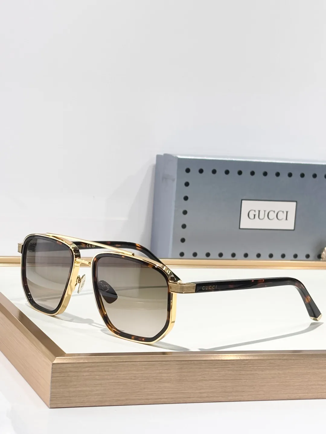 Очки Gucci 378832