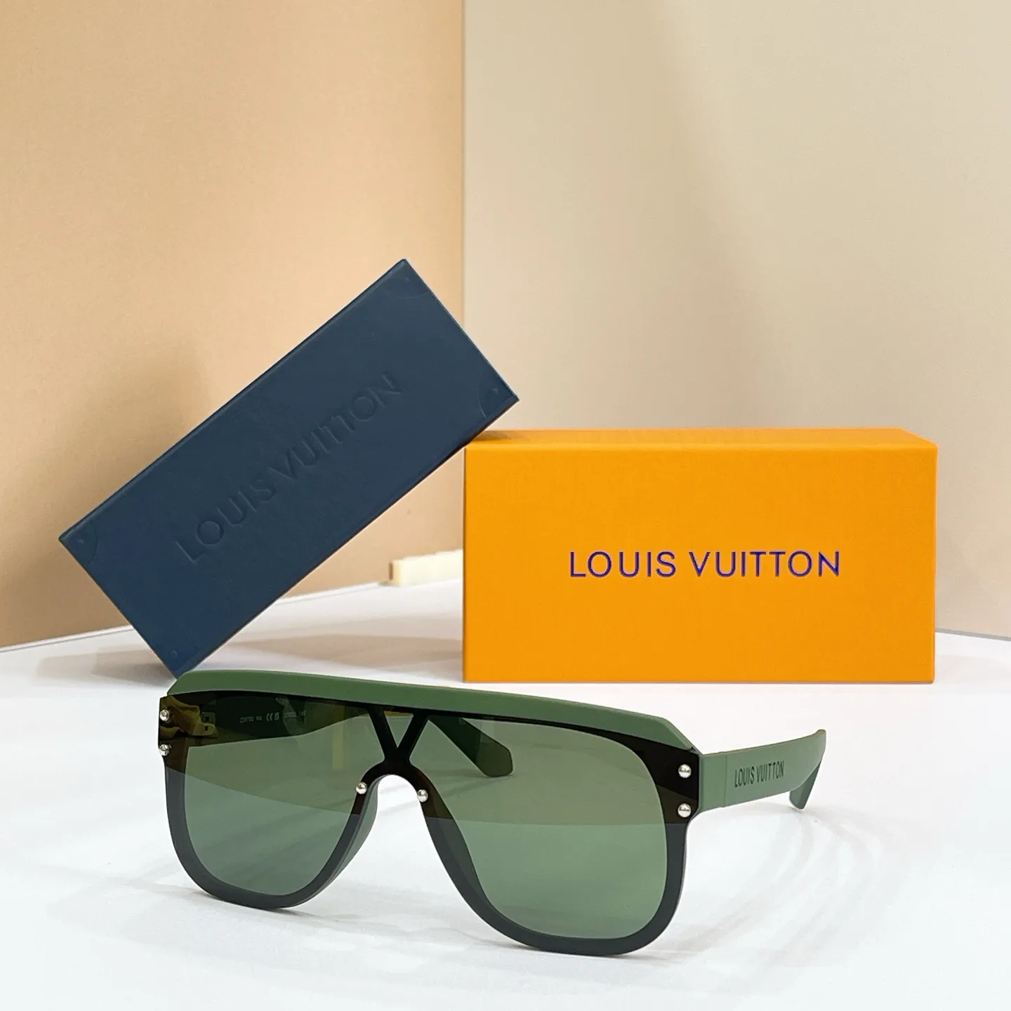 Очки Louis Vuitton 17495845