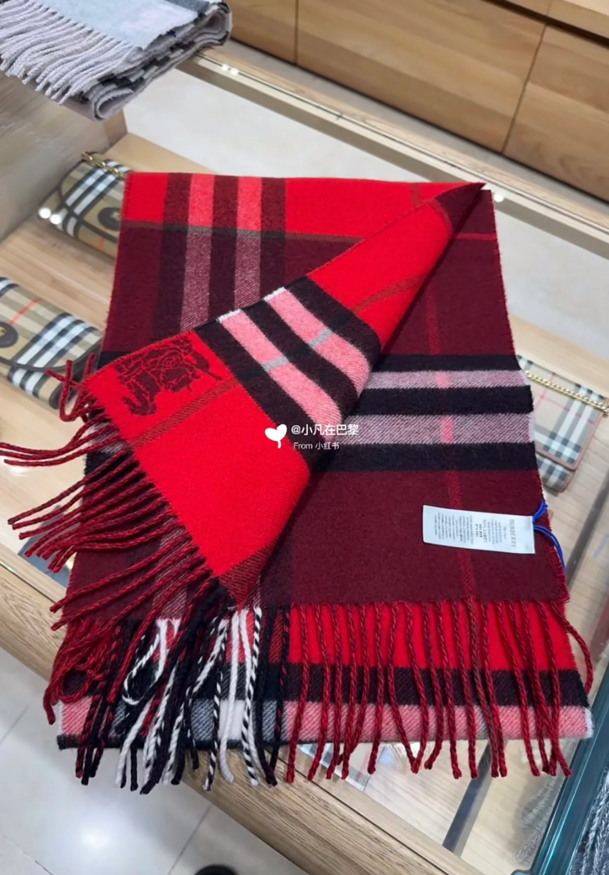 Шарфы Burberry 18275106