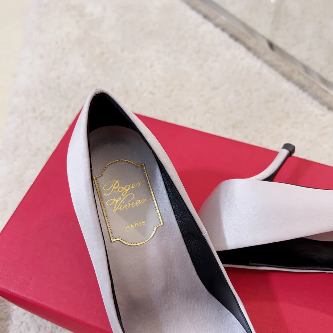 Туфли Женские Roger Vivier 19301453