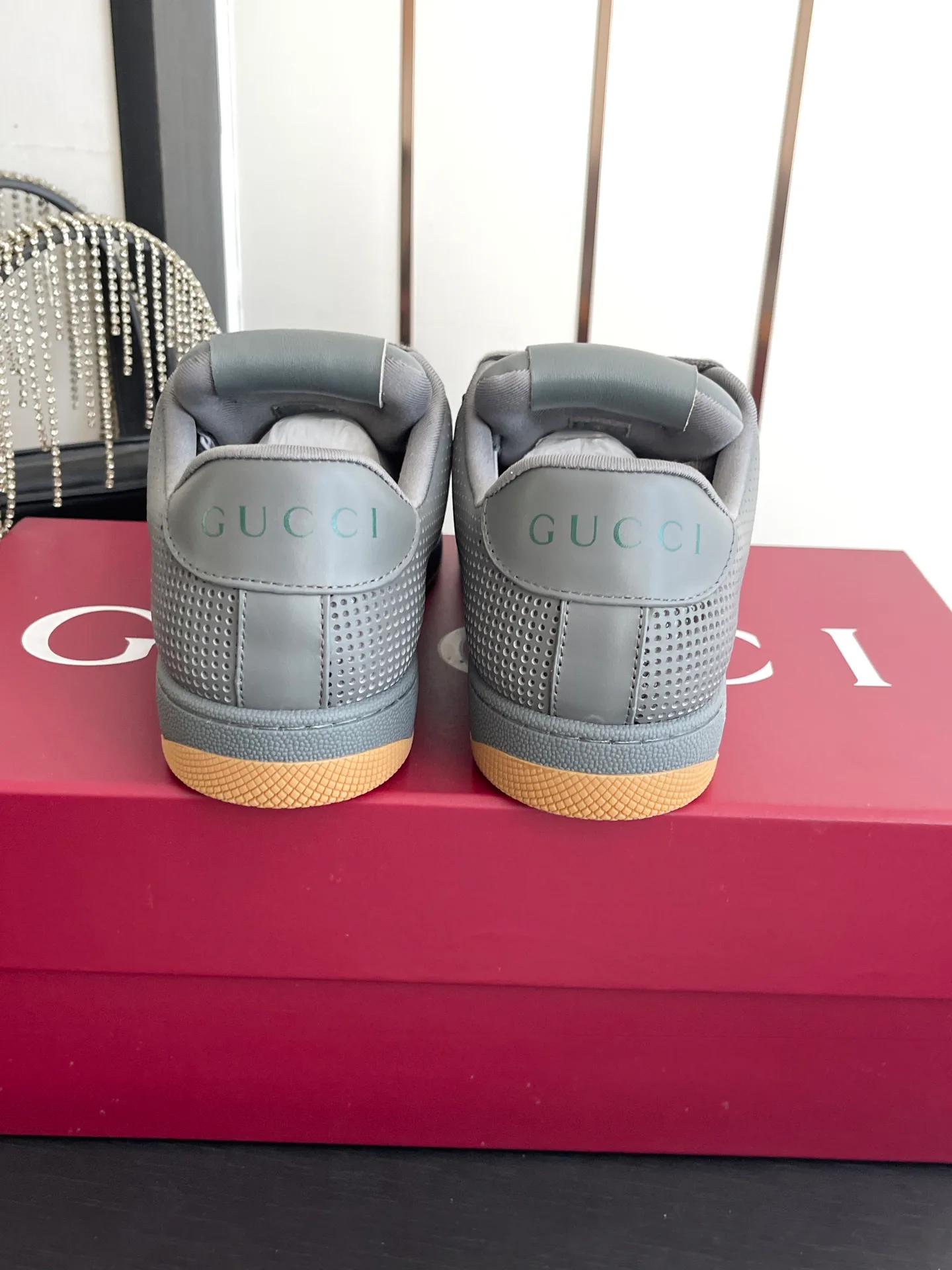 Кроссовки Женские Gucci 18582912