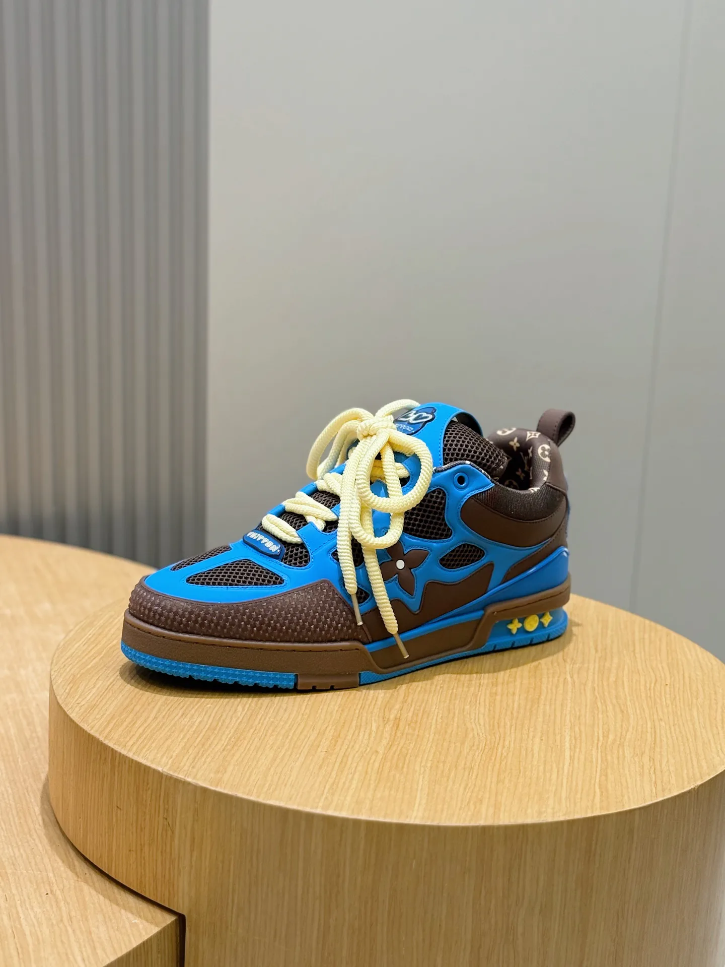 Кроссовки Мужские Louis Vuitton 13563402