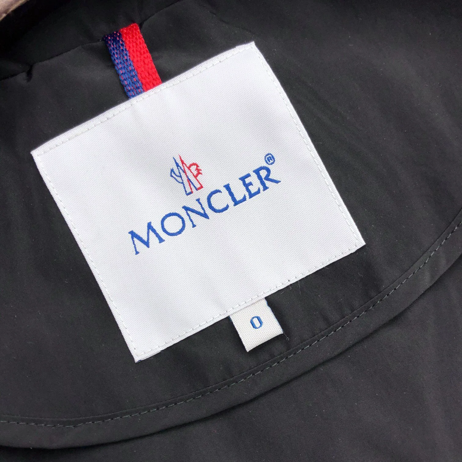 Куртки И Пуховики Женские Moncler 11513016
