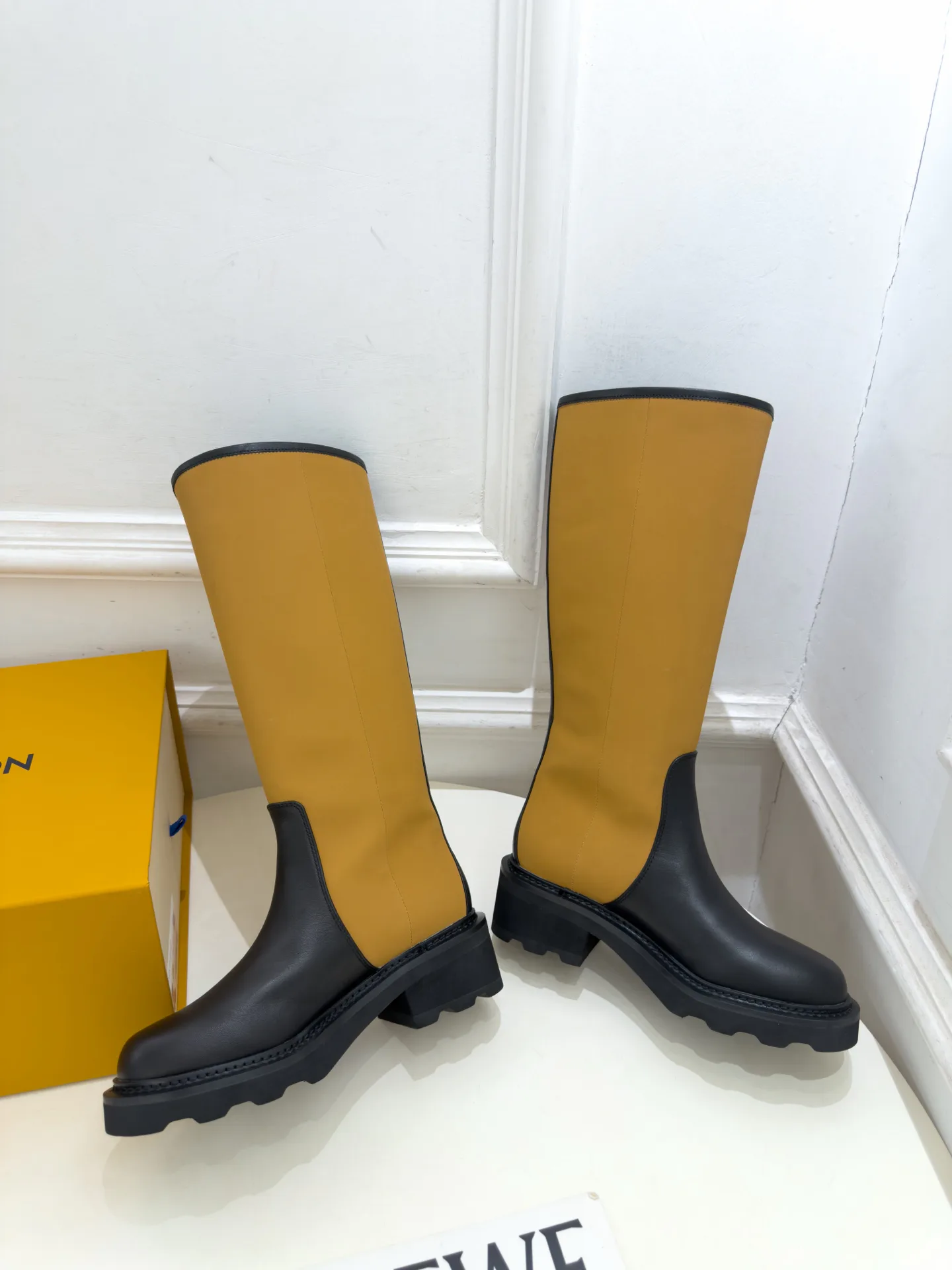 Сапоги Женские Louis Vuitton 18370289