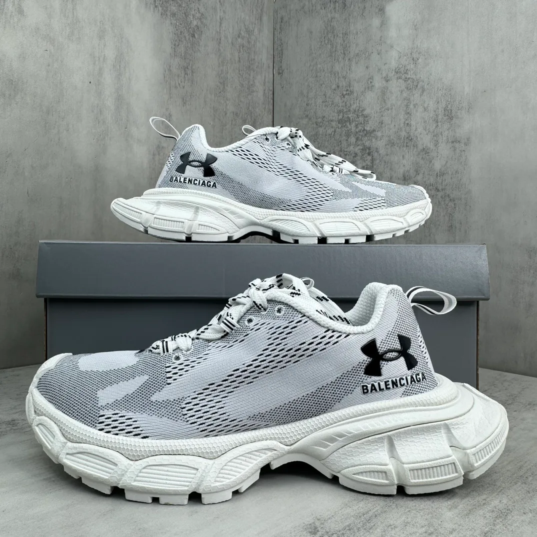 Кроссовки Женские Balenciaga 11102645