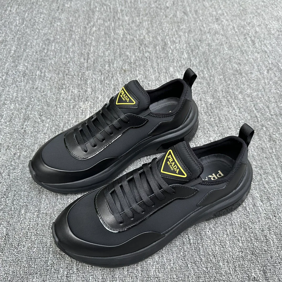 Кроссовки Мужские Prada 18076356