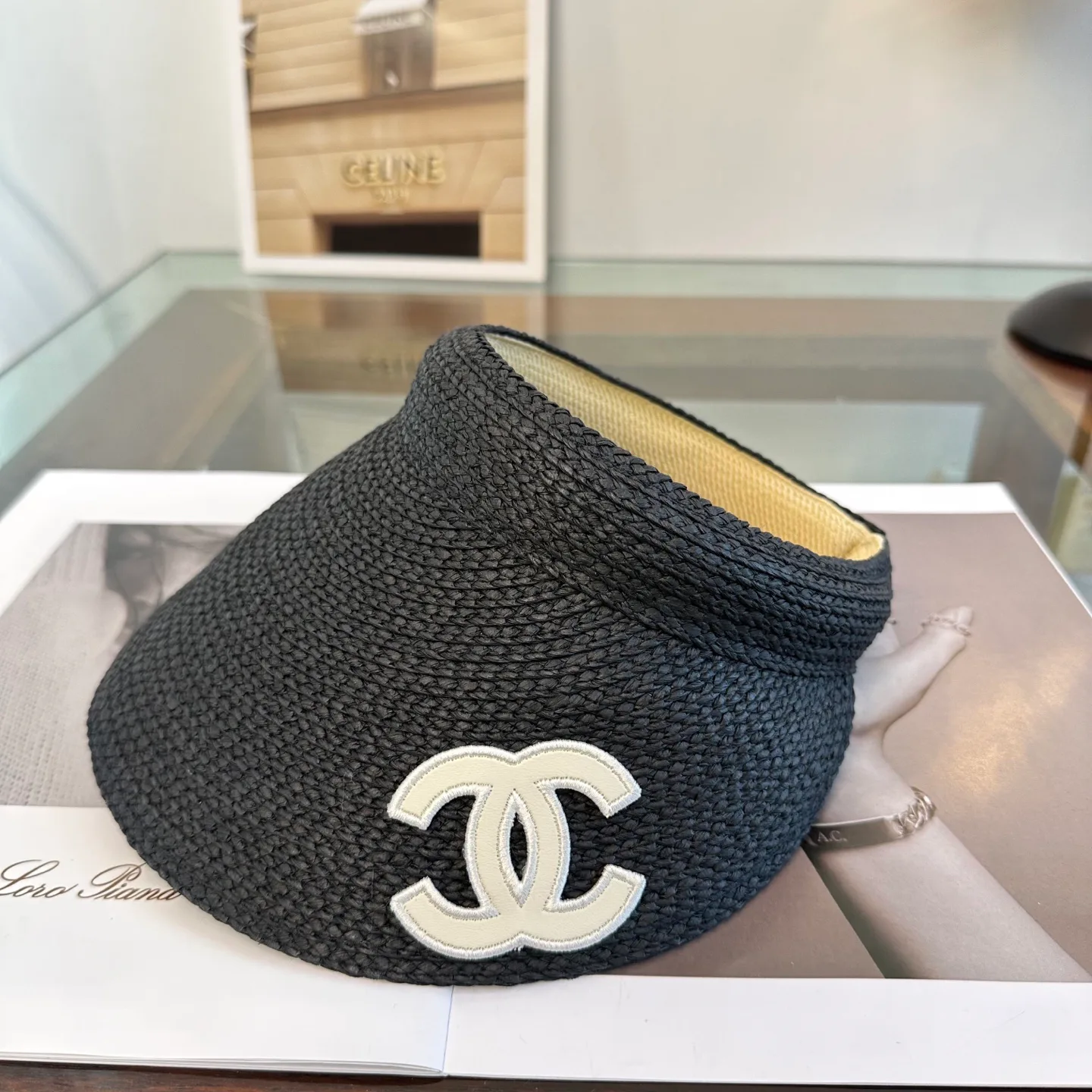 Головные Уборы Chanel 11416582