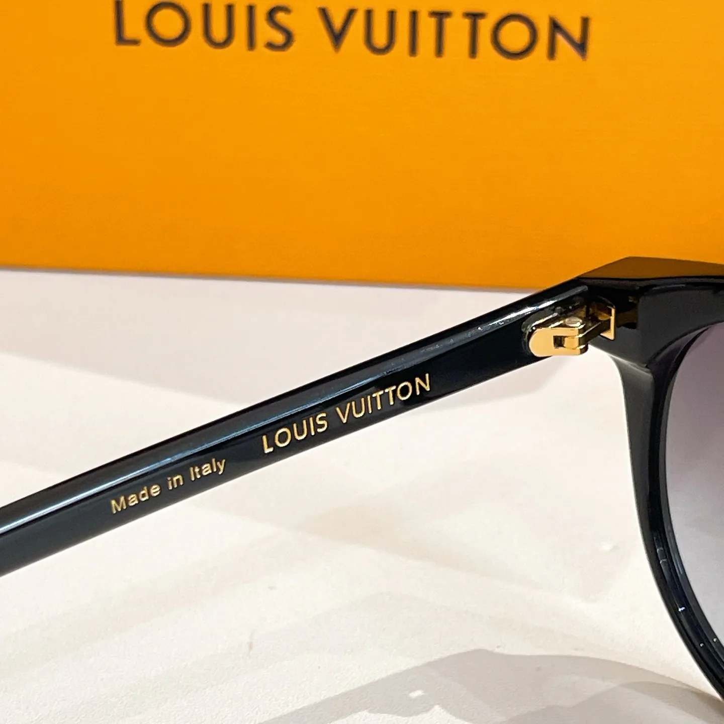 Очки Louis Vuitton 11679524