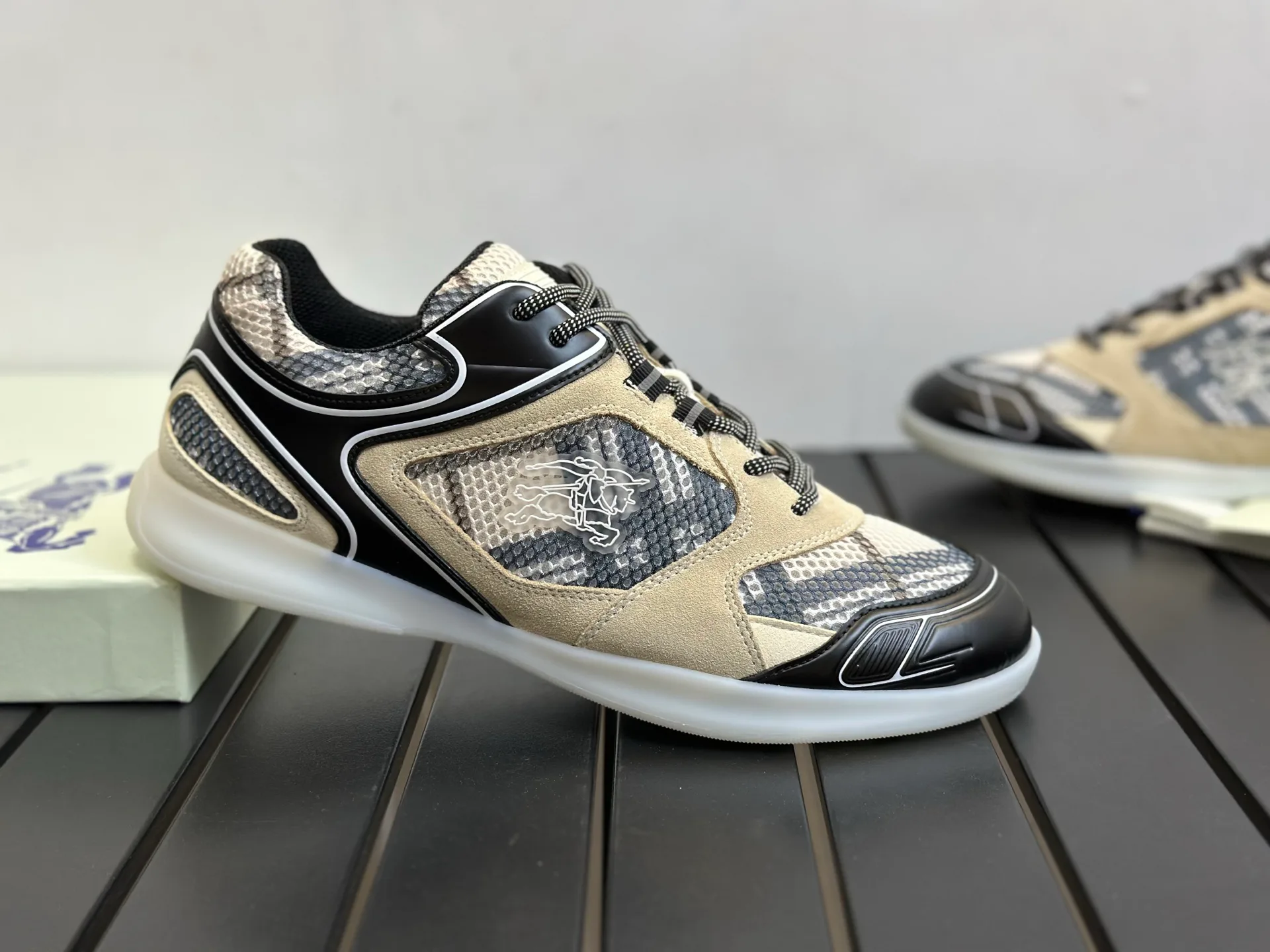 Кроссовки Мужские Burberry 17420353