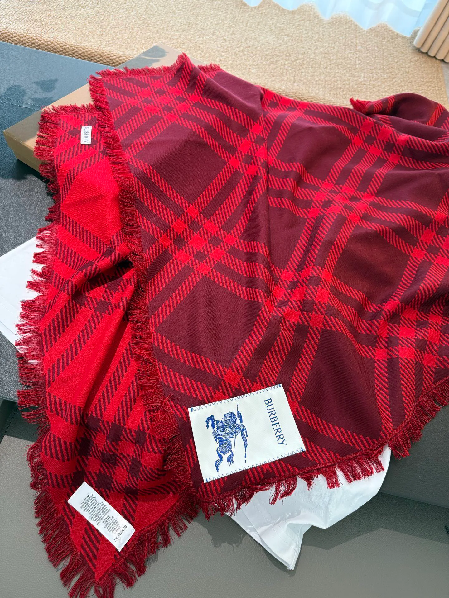 Шарфы Burberry 18627369