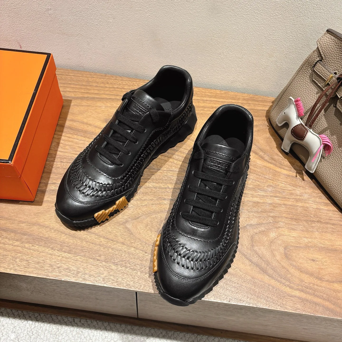 Кроссовки Женские Hermes 10031879