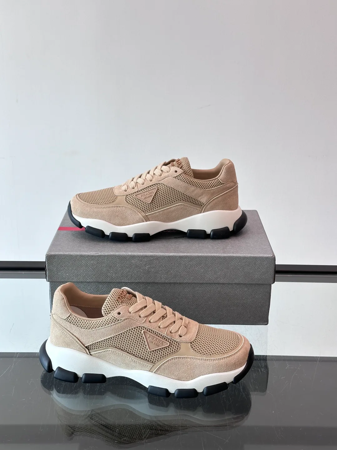 Кроссовки Мужские Prada 18449474