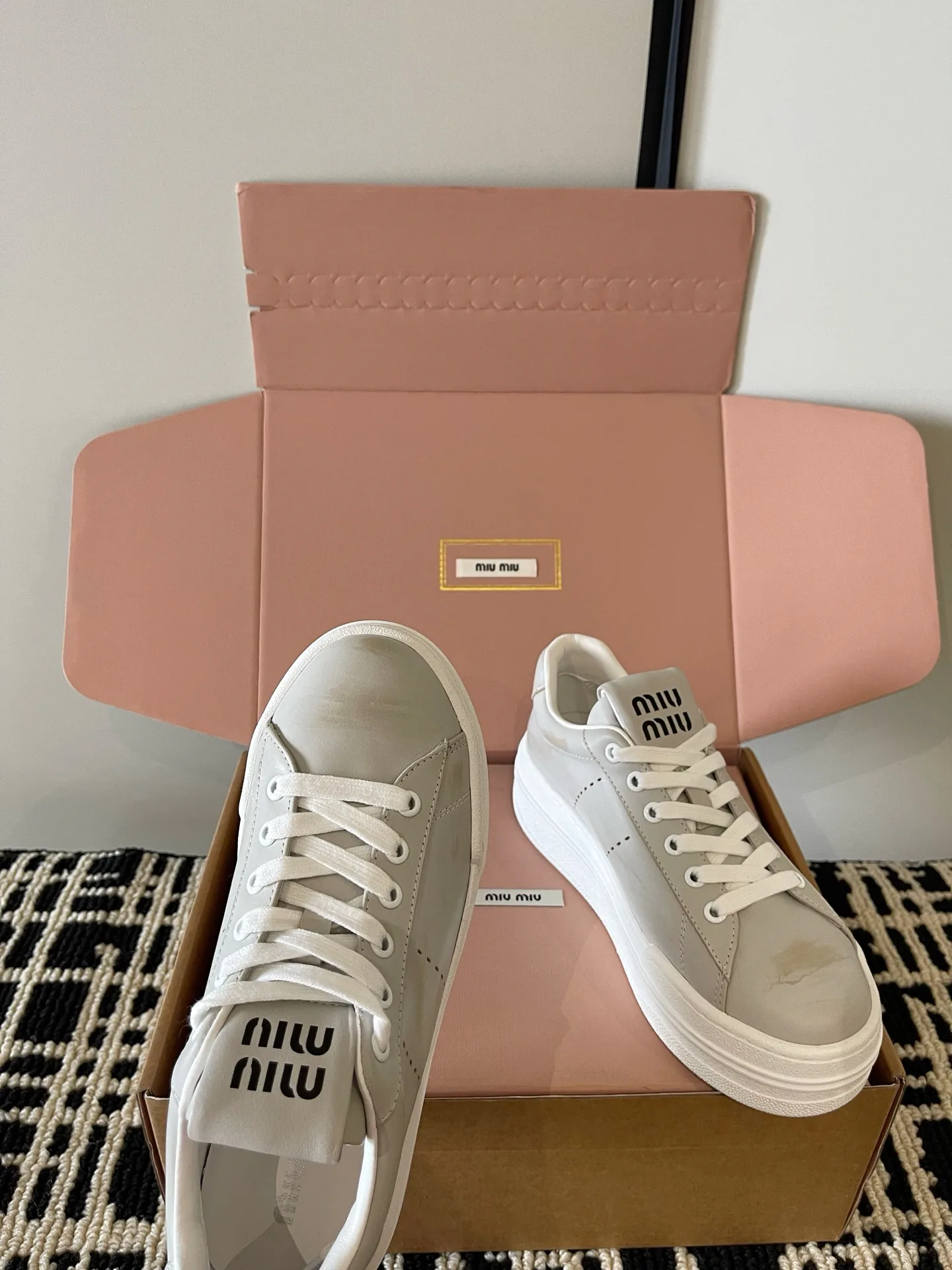 Кроссовки Женские Miu Miu 18234983