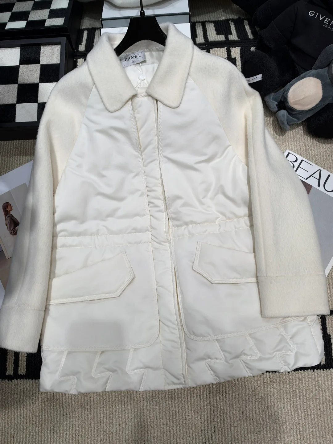 Куртки И Пуховики Женские Chanel 19667191
