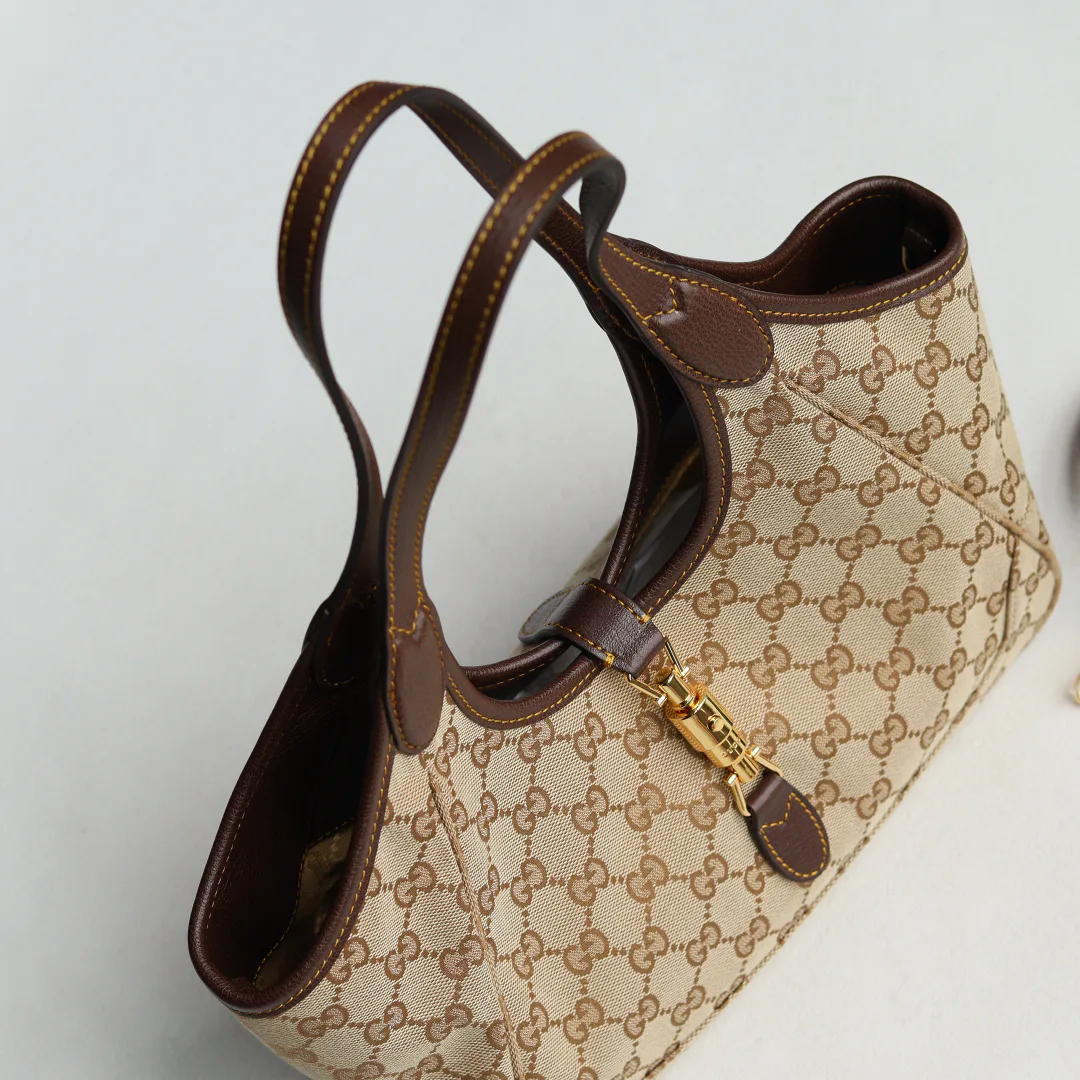 Классические Сумки Женские Gucci 11703973