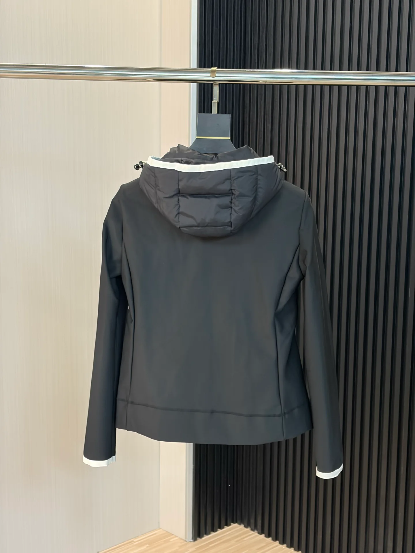 Куртки И Пуховики Женские Moncler 18773207