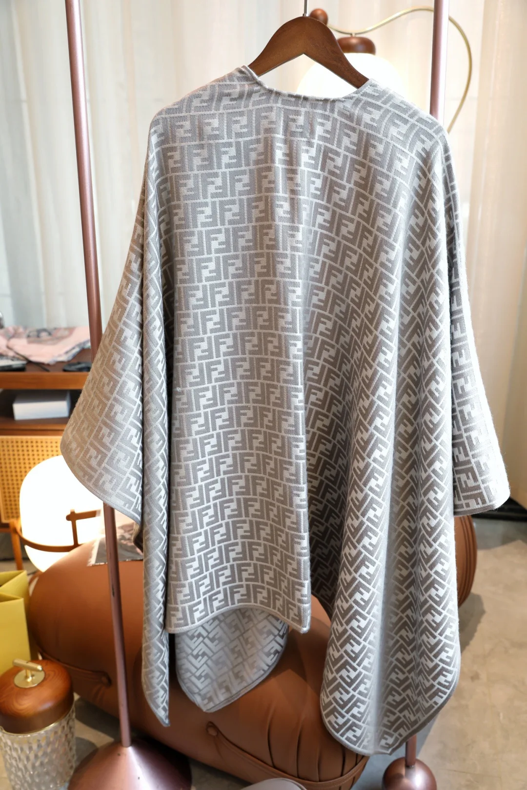 Шарфы Fendi 597355