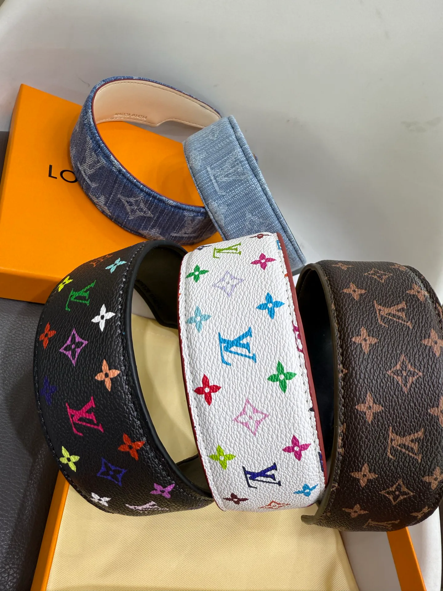 Головные Уборы Louis Vuitton 1703400