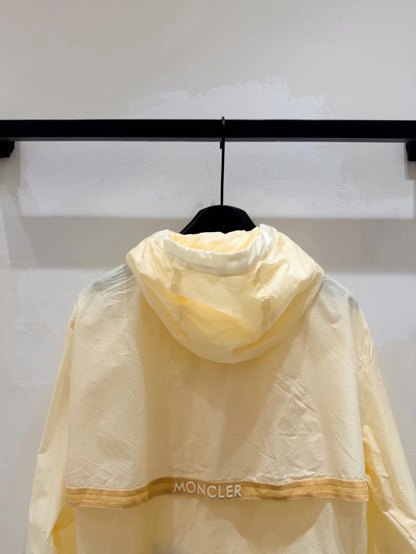 Куртки И Пуховики Женские Moncler 11888695
