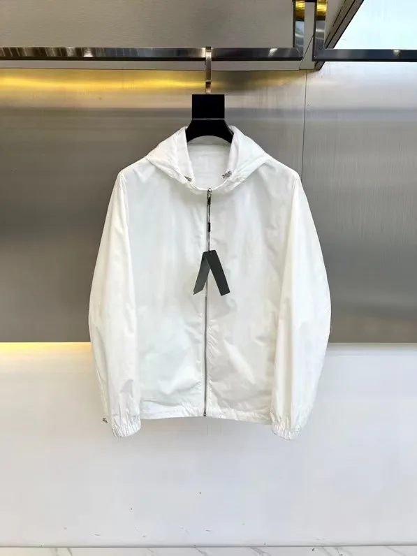 Куртки И Пуховики Женские Fendi 558482