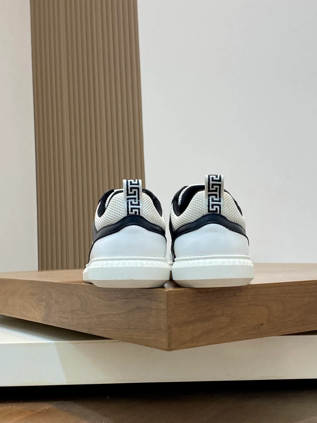 Кроссовки Мужские Givenchy 211565