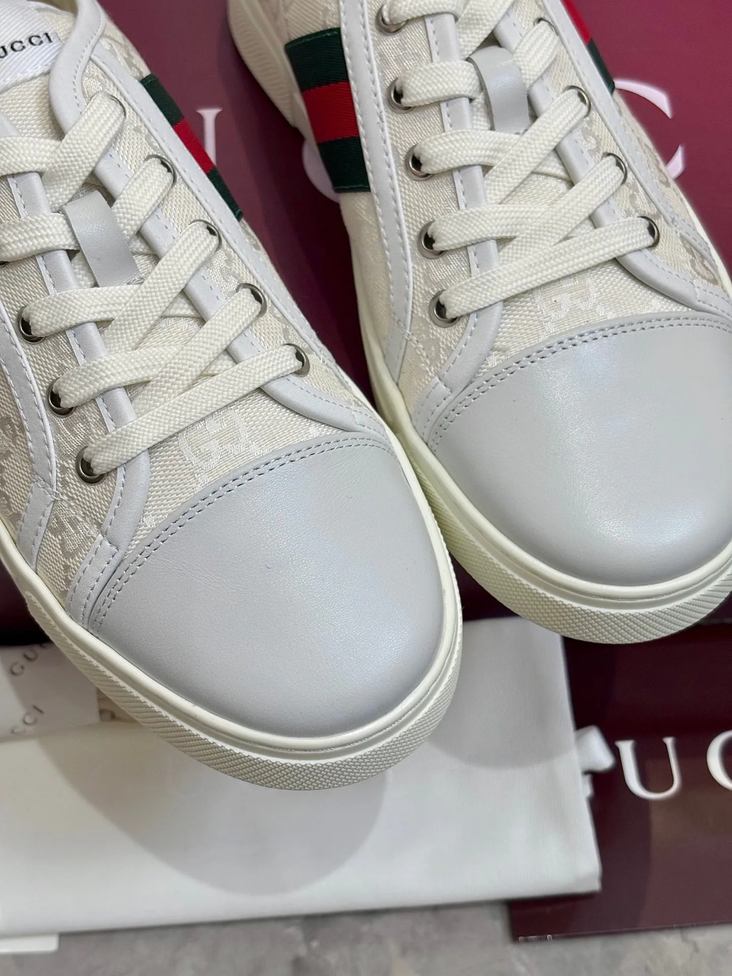 Кроссовки Женские Gucci 18901606