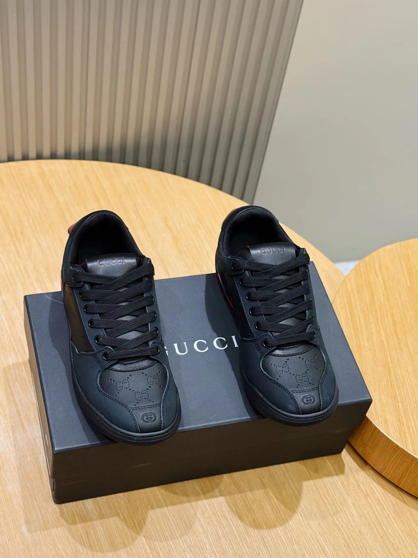 Кроссовки Мужские Gucci 19000072